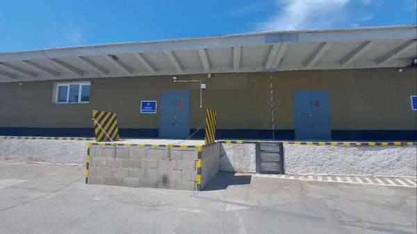 Prenájom murovanej haly - skladu 100 m2, Jazerná ul., Košice JUH.