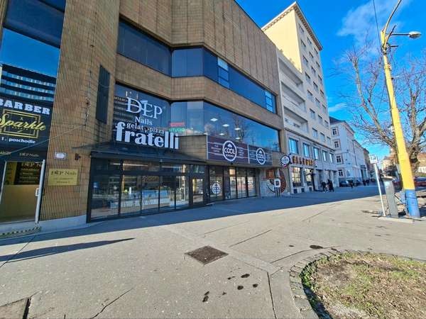 Lukratívny obchodný priestor v absolútnom centre Košíc, prízemie, 900 m2.